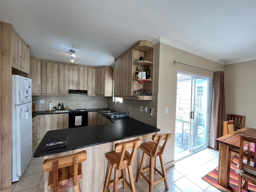 To Let 3 Bedroom Property for Rent in Zonnendal Western Cape